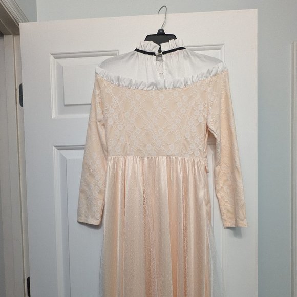 Women's Vintage Style Dress (Medium, about size 4 in US Women's Sizing) in Cream - Picture 6 of 7